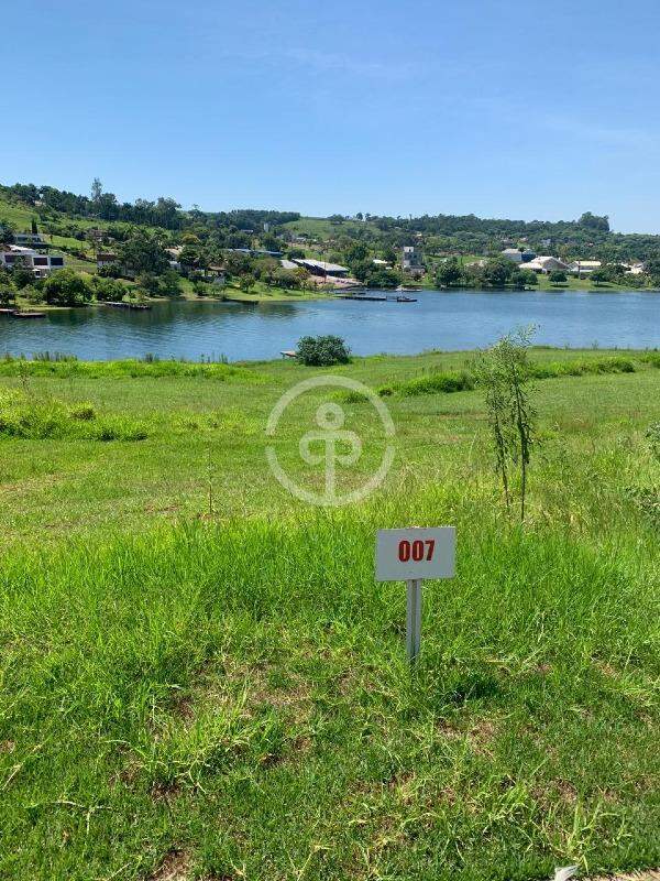 Terreno em condomínio à venda no Marinas: 