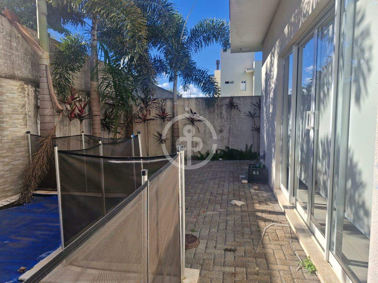 Casa em condomínio à venda no FAG: 