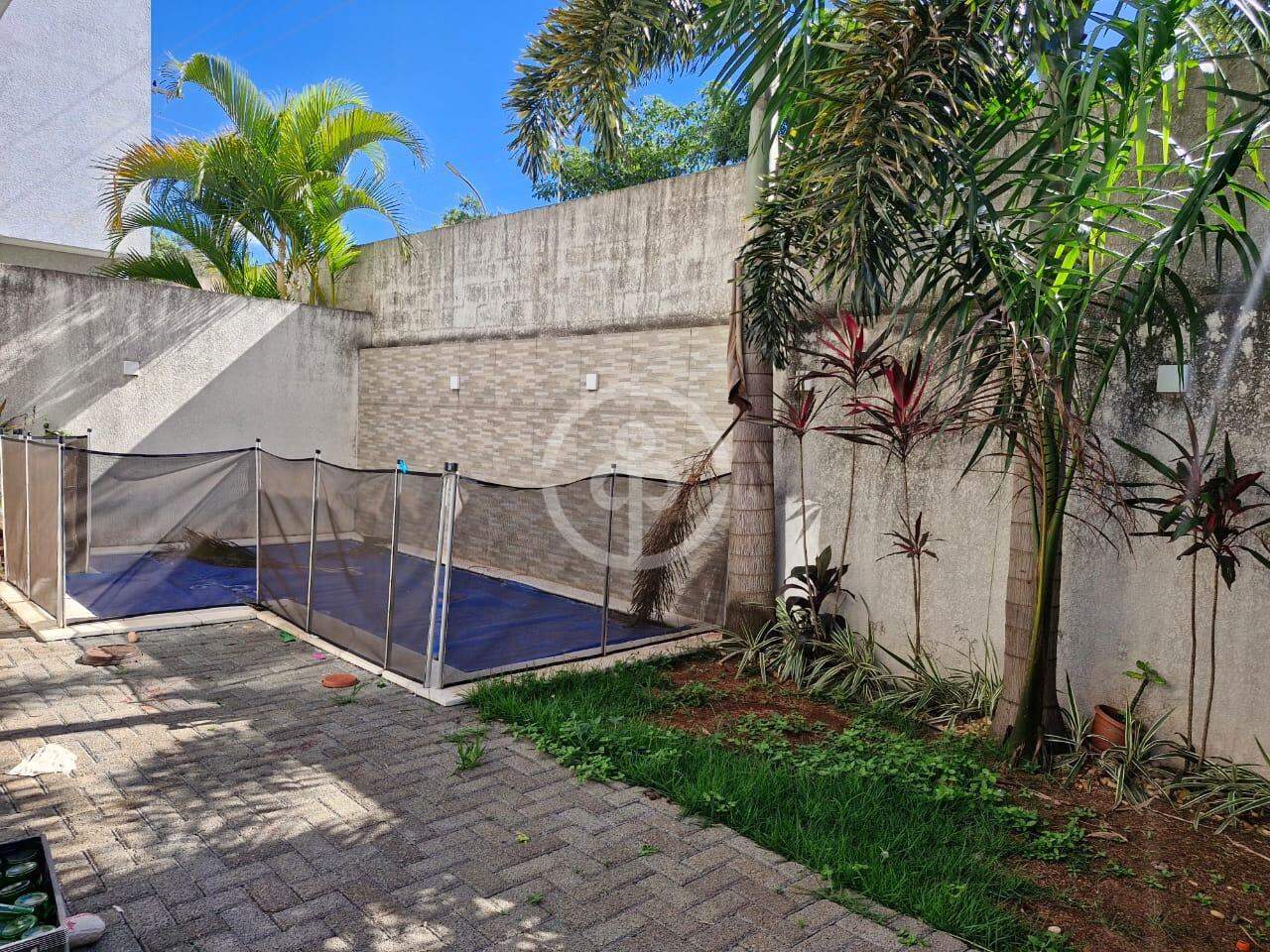 Casa em condomínio à venda no FAG: 