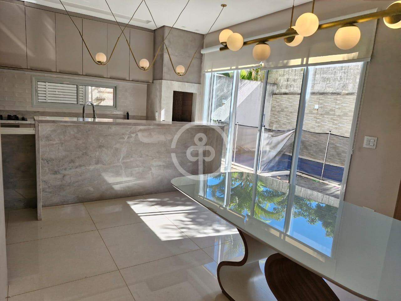 Casa em condomínio à venda no FAG: 