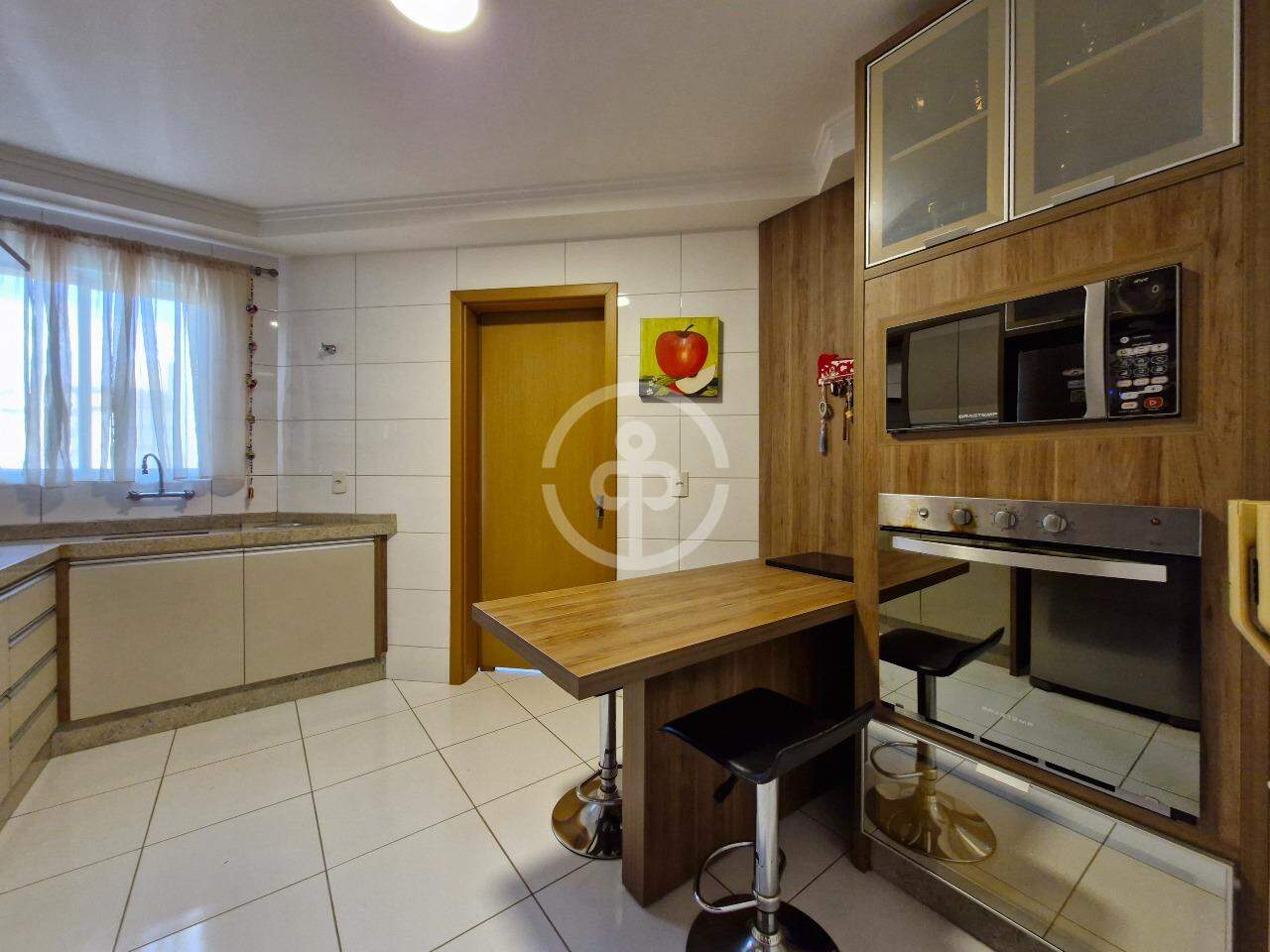 Apartamento para aluguel no Centro: 