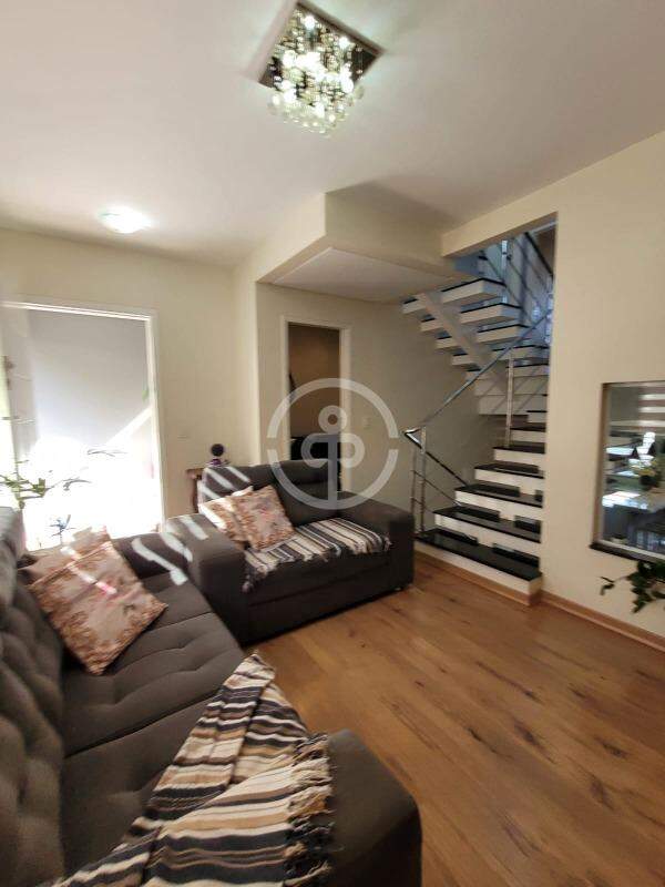 Sobrado à venda no Canadá: 