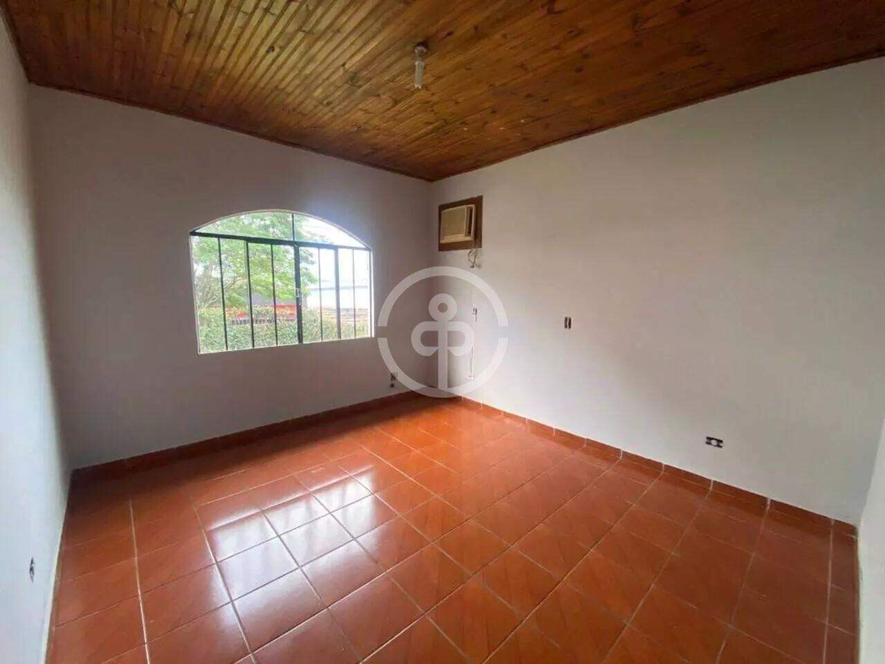 Casa à venda no Universitário: 
