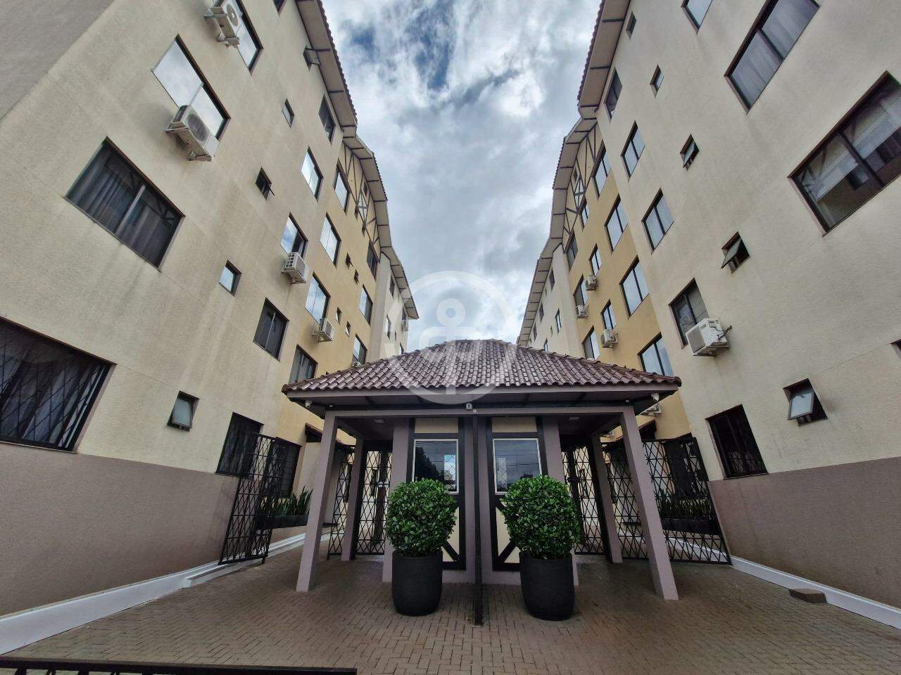 Apartamento para aluguel no Recanto Tropical: 