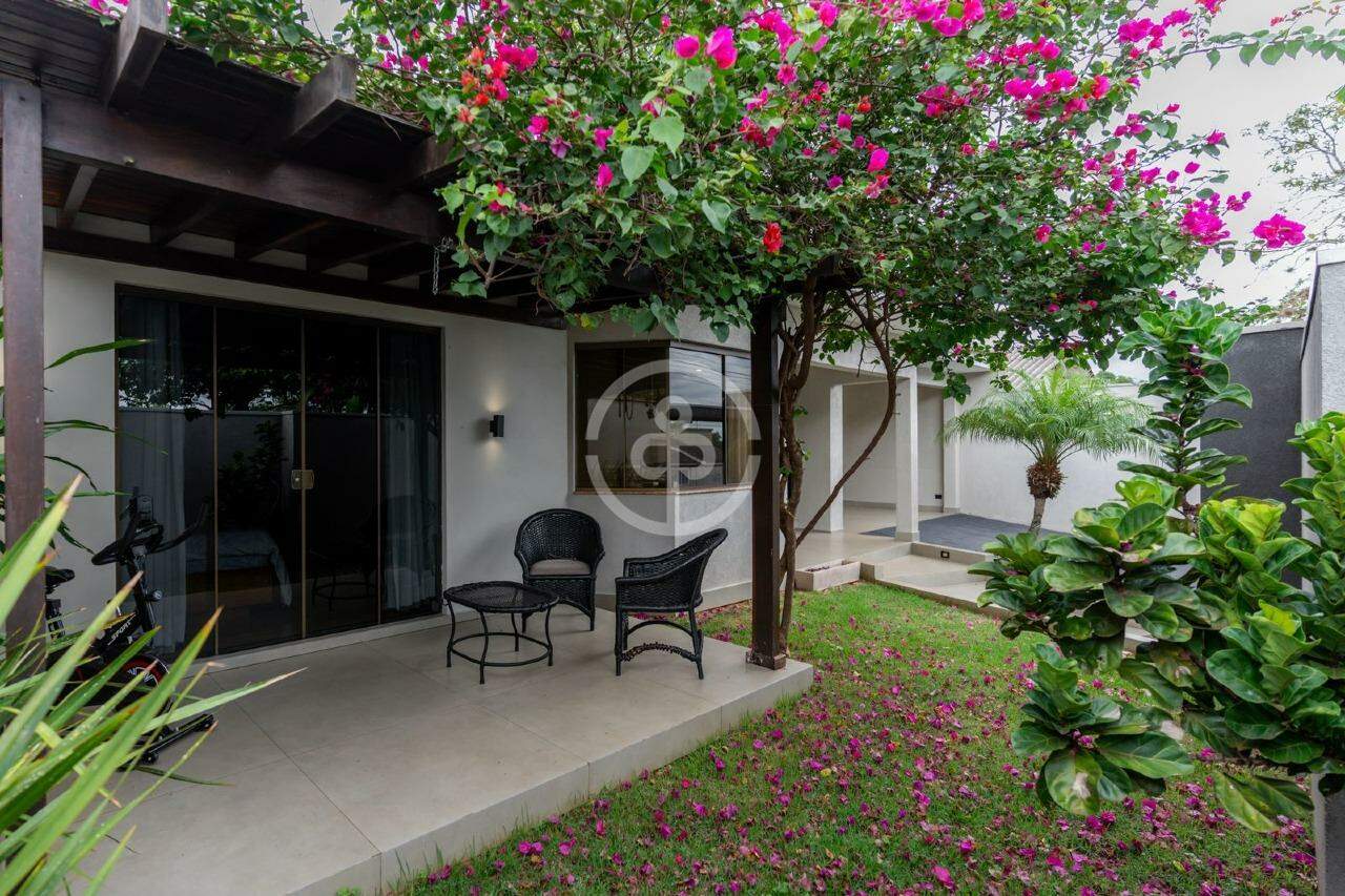 Casa à venda no Recanto Tropical: 