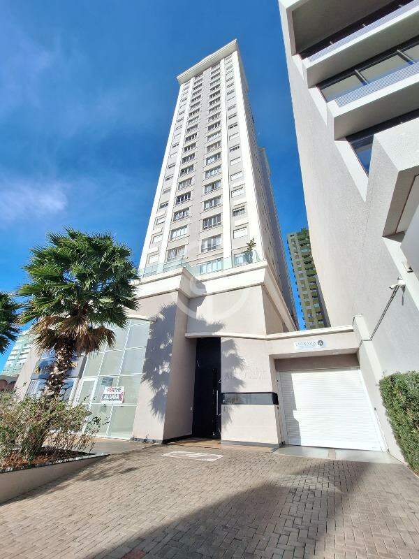 Apartamento para aluguel no Centro: 