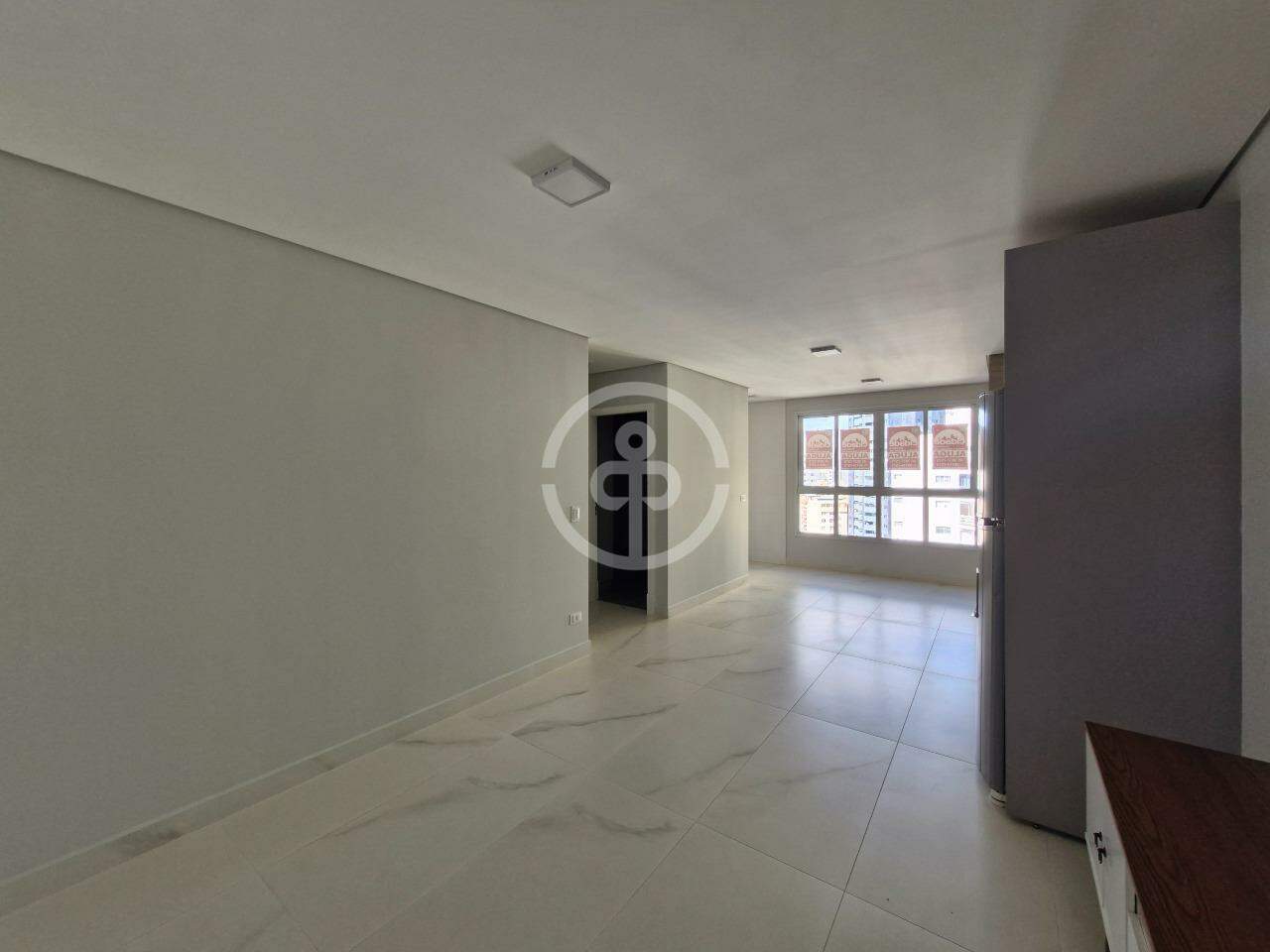 Apartamento para aluguel no Centro: 