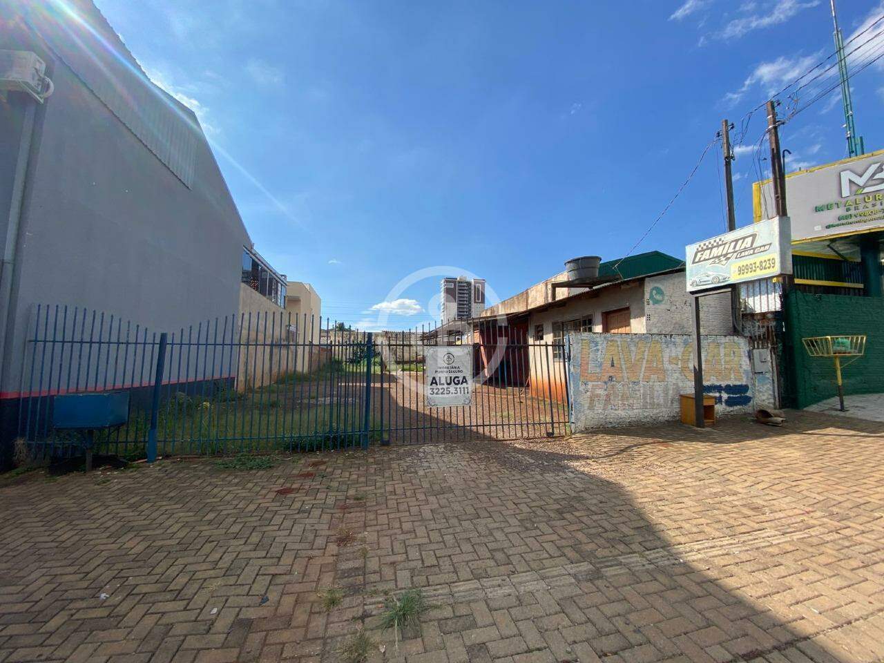 Comercial para aluguel no Coqueiral: 