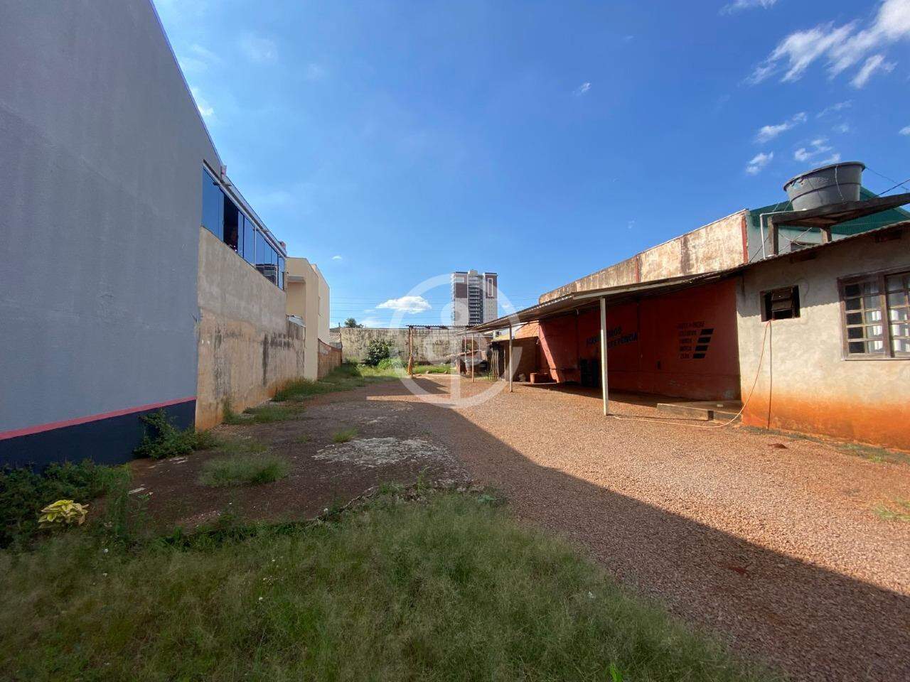 Comercial para aluguel no Coqueiral: 