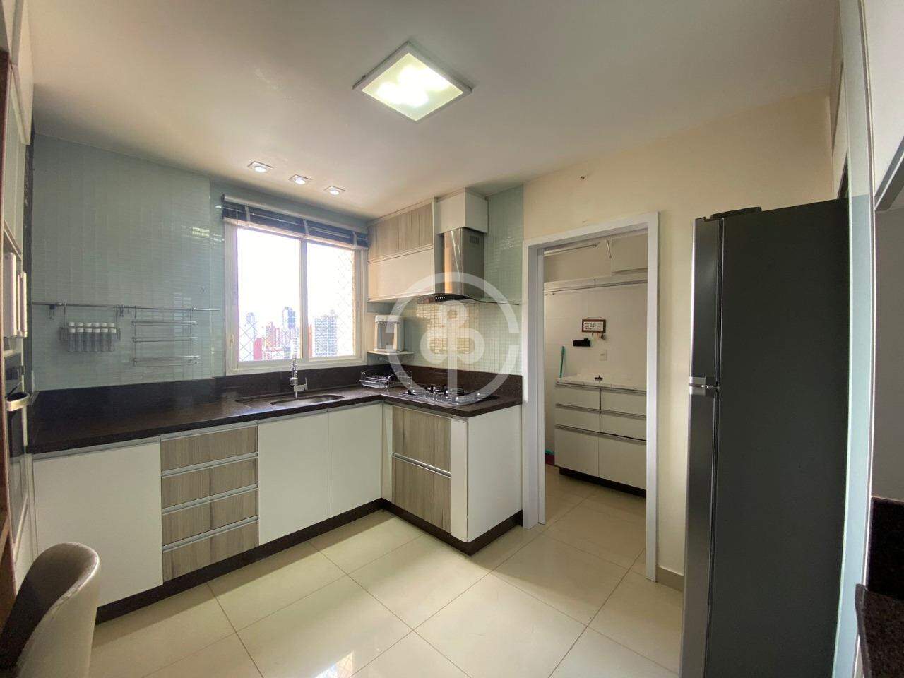 Apartamento para aluguel no Centro: 
