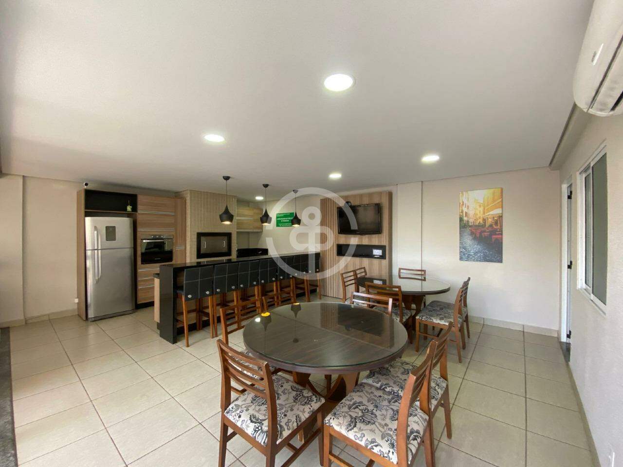 Apartamento para aluguel no Centro: 