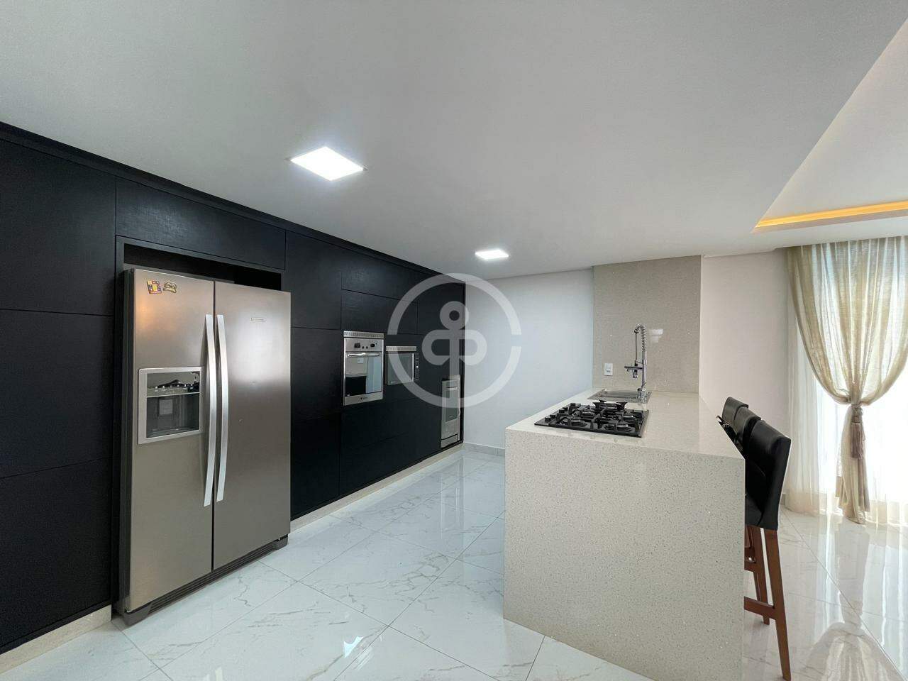 Casa em condomínio à venda no FAG: 