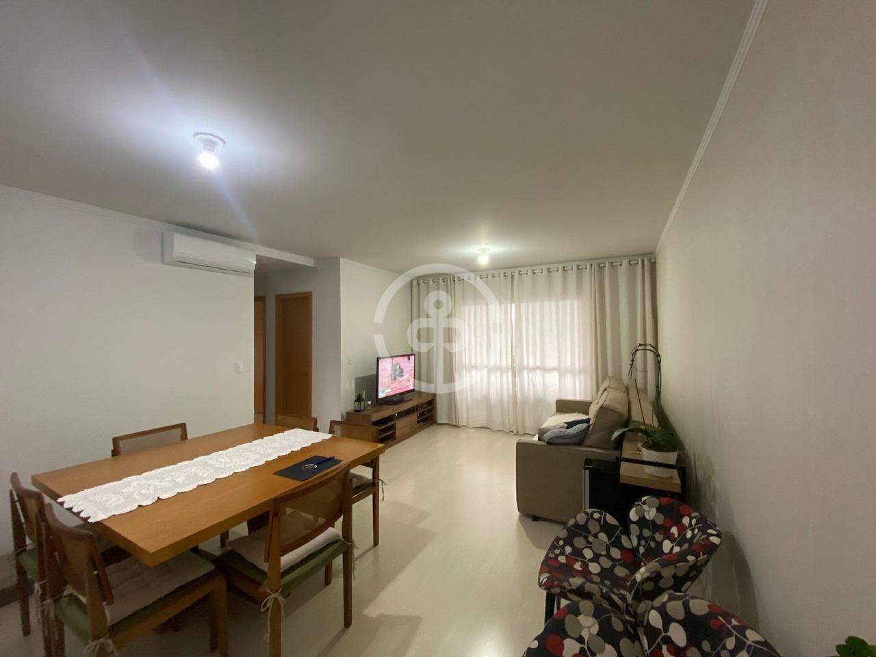 Apartamento para aluguel no Centro: 