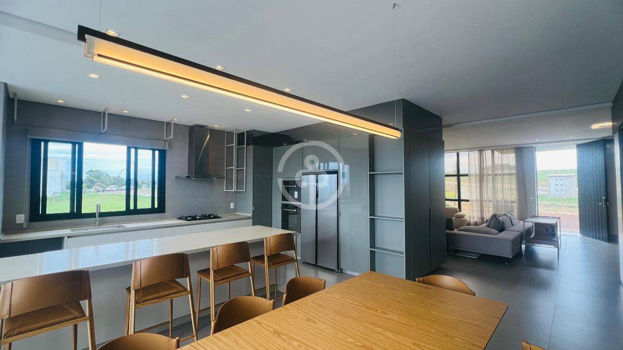 Casa em condomínio à venda no Área Metropolitana: 