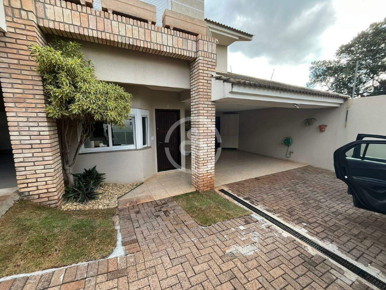 Sobrado para alugar em Country, Cascavel — Portal Chave Fácil
