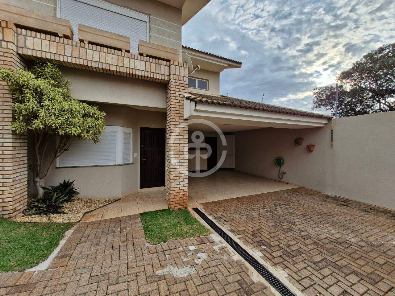 Casa para alugar em Country, Cascavel — Portal Chave Fácil