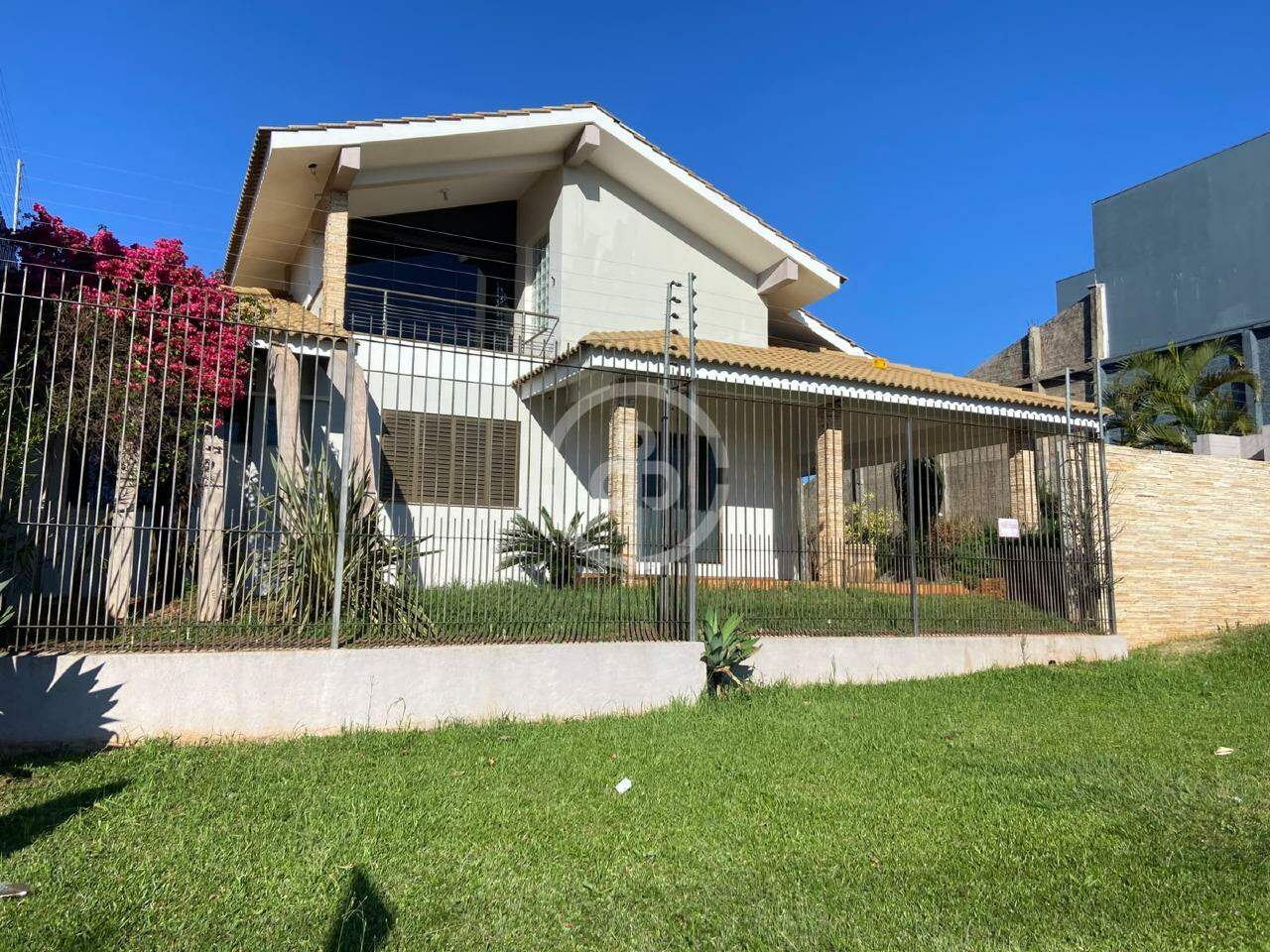 Sobrado para alugar em Pacaembu, Cascavel — Portal Chave Fácil