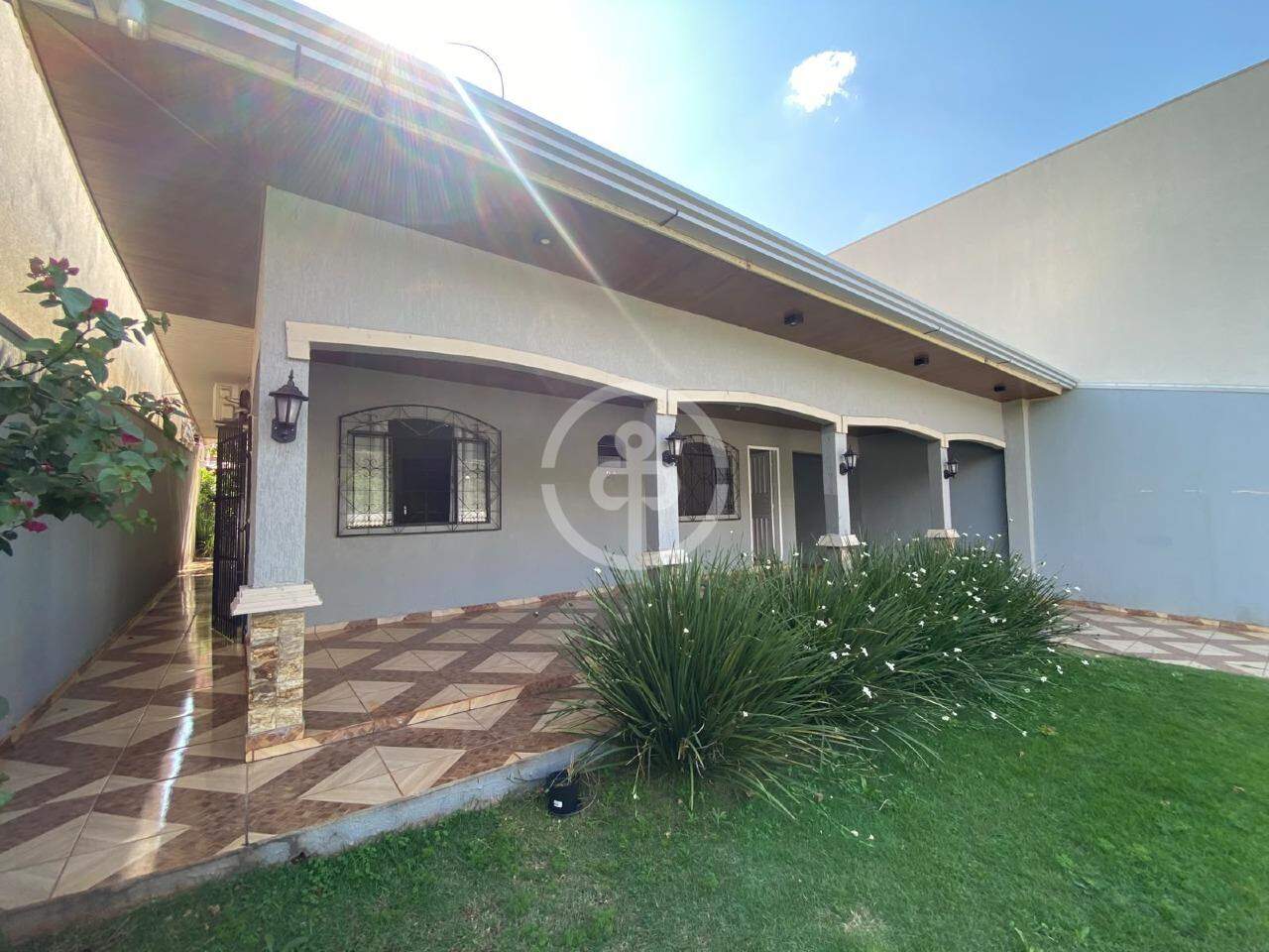 Casa para alugar em Santa Cruz, Cascavel — Portal Chave Fácil