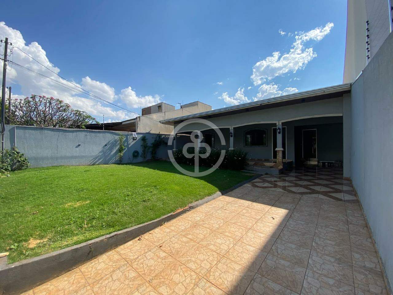 Casa para alugar em Santa Cruz, Cascavel — Portal Chave Fácil
