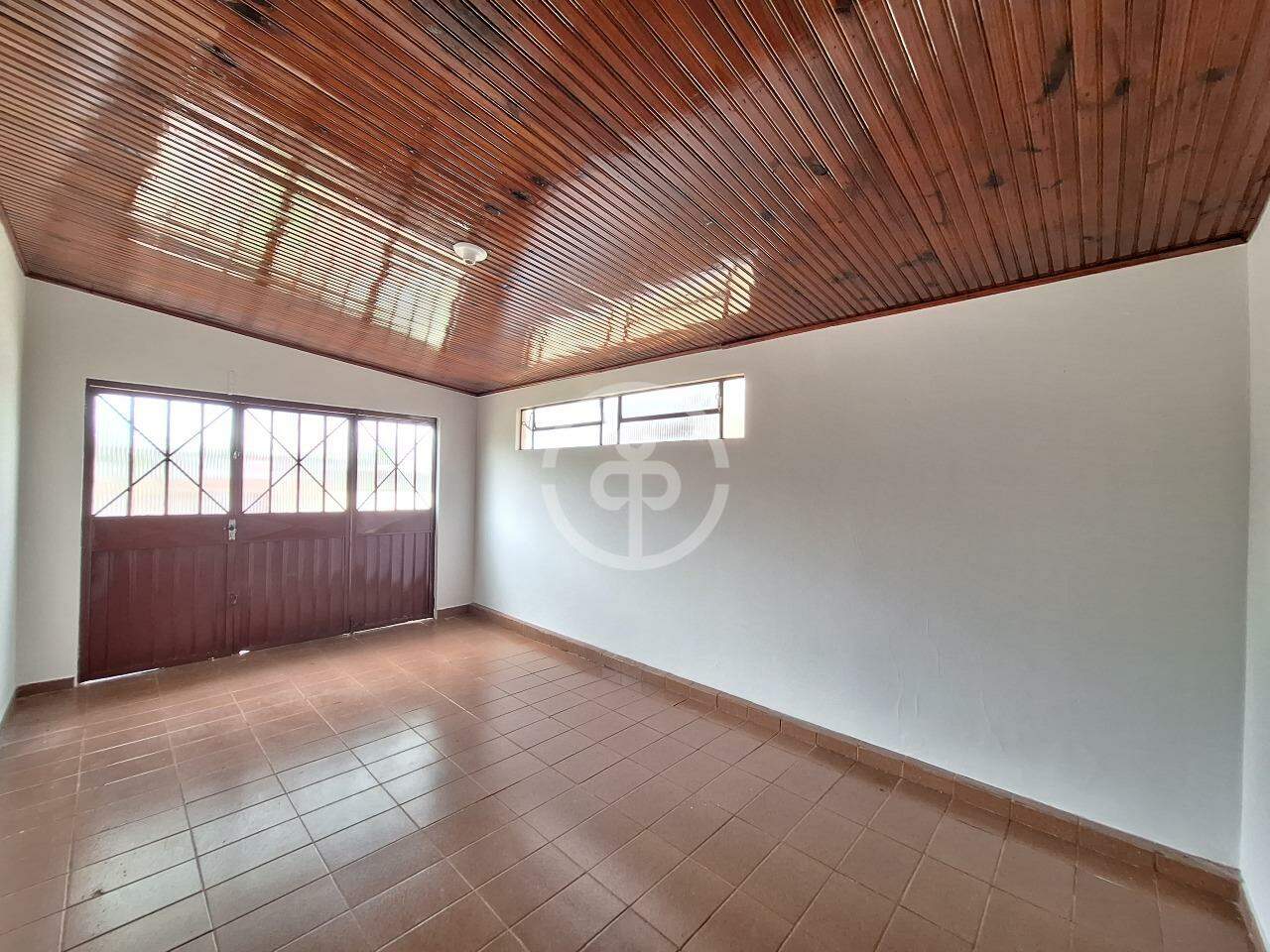 Casa para aluguel no Country: 