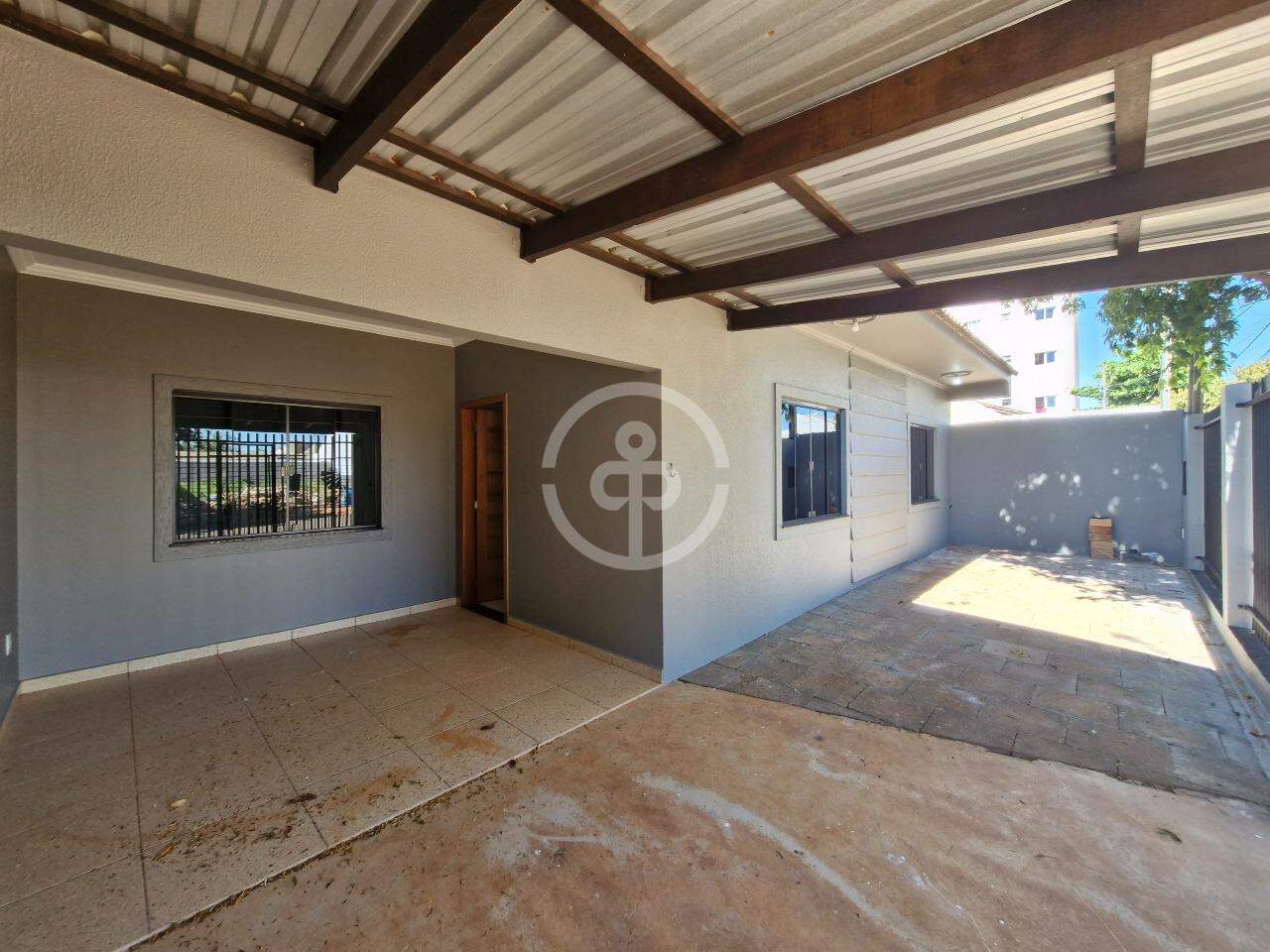 Casa para aluguel no Esmeralda: 