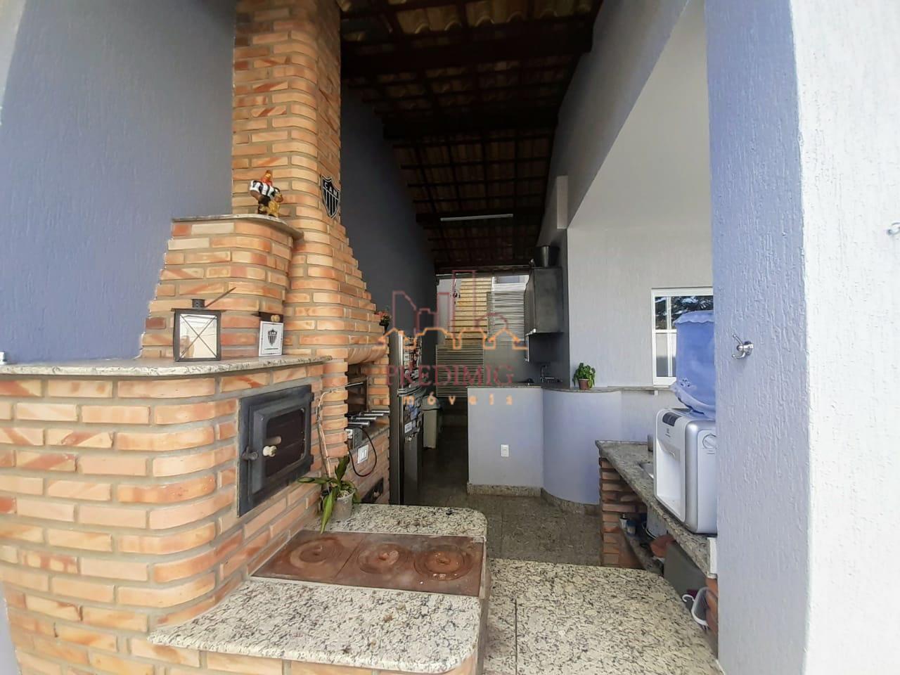 Casa à venda no Dona Clara: 