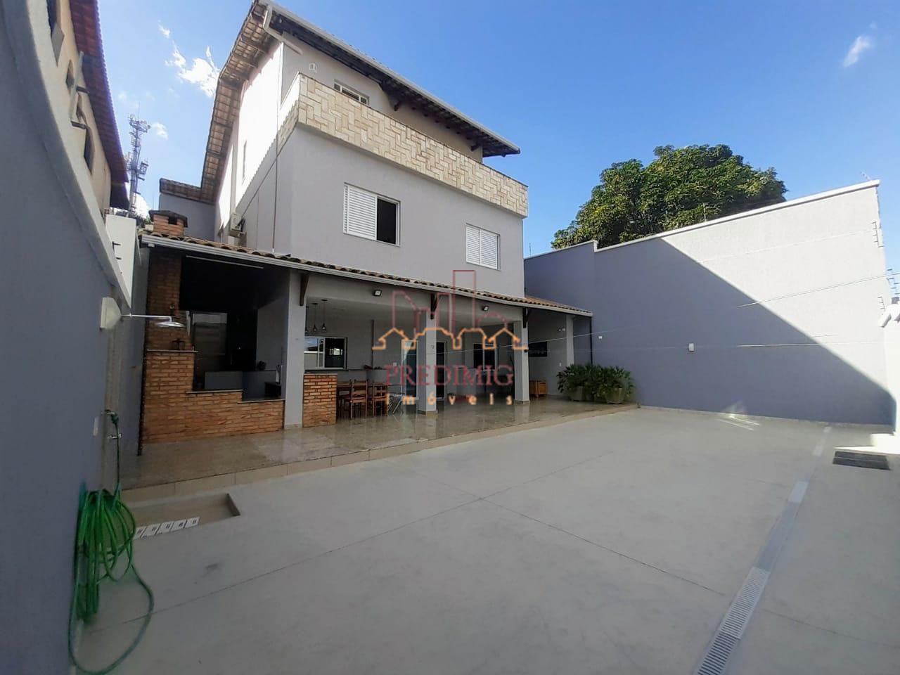 Casa à venda no Dona Clara: 