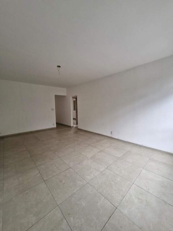 Apartamento à venda no Ponta da Praia: Sala