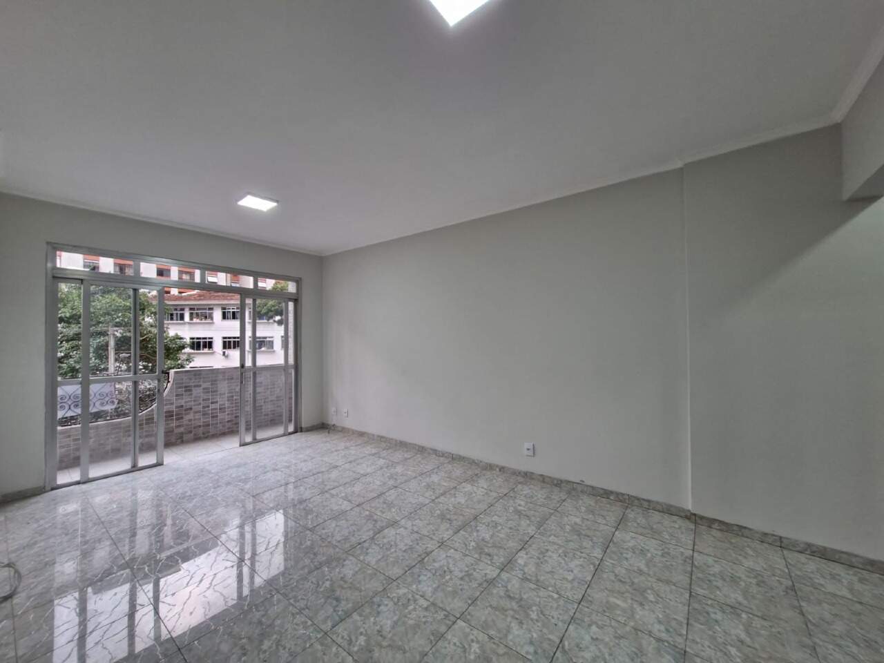 Apartamento à venda no Embaré: 