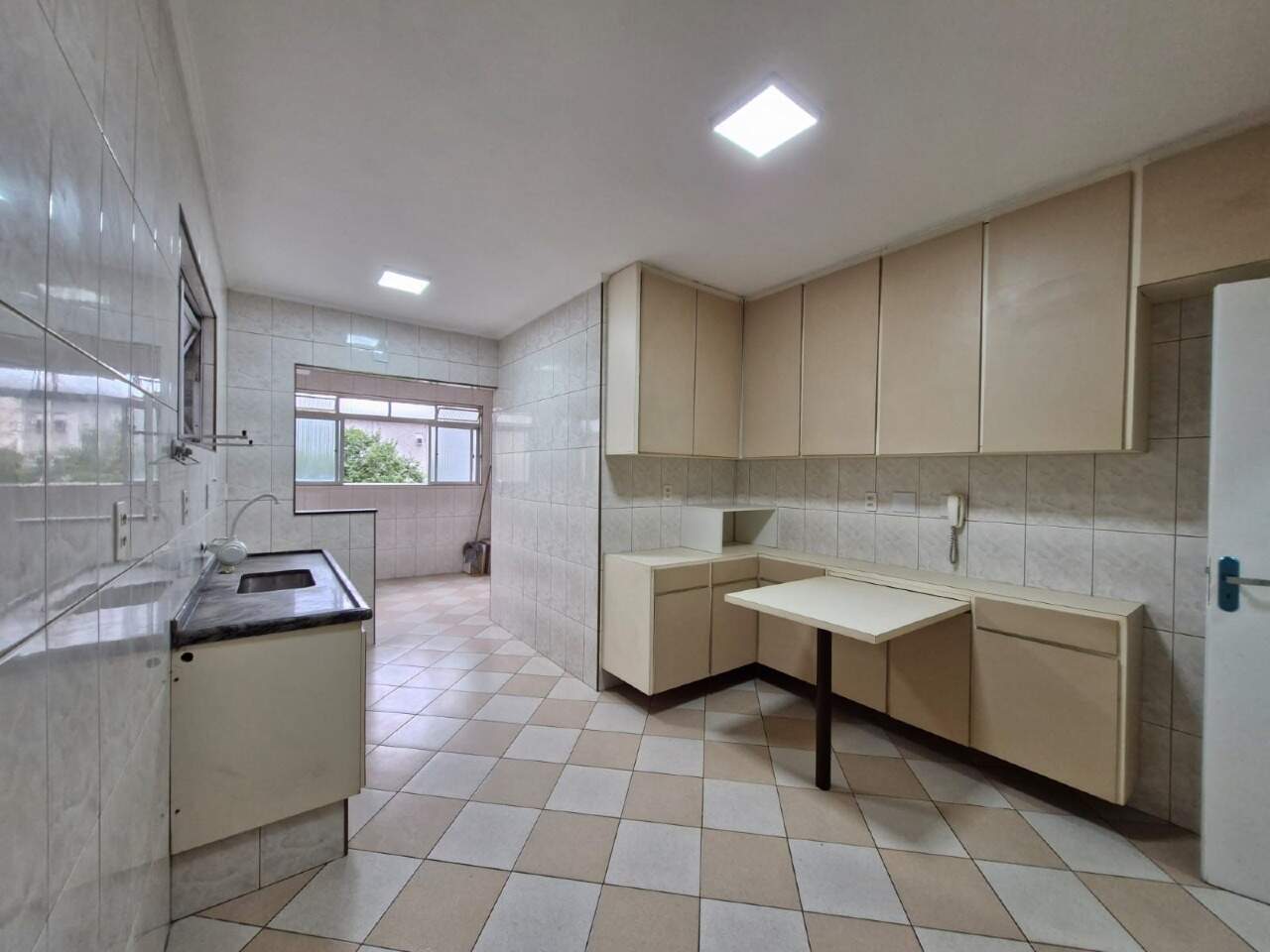 Apartamento à venda no Embaré: 