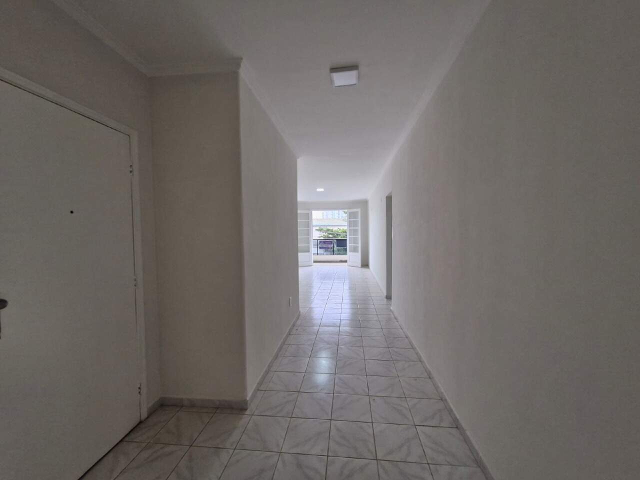 Apartamento à venda no Ponta da Praia: 