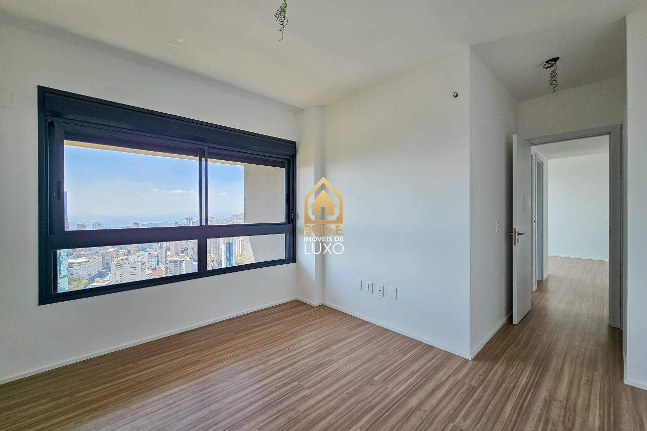 Apartamento à venda no Vila da Serra: 