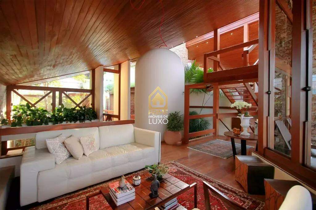 Casa à venda no Mangabeiras: 