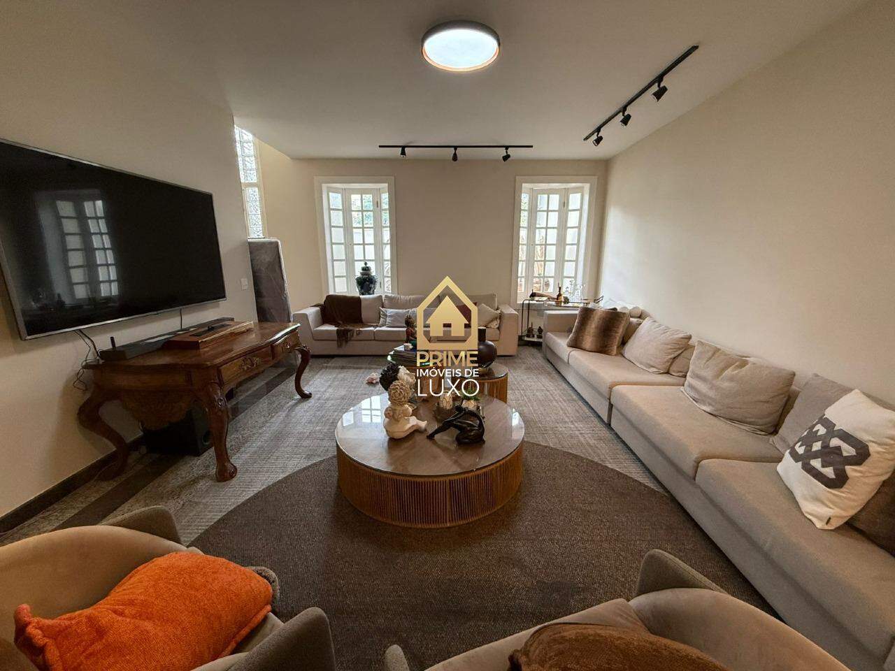 Casa para aluguel no Belvedere: 