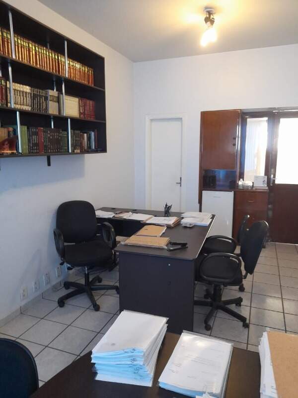 Sala à venda no Setor Central: 