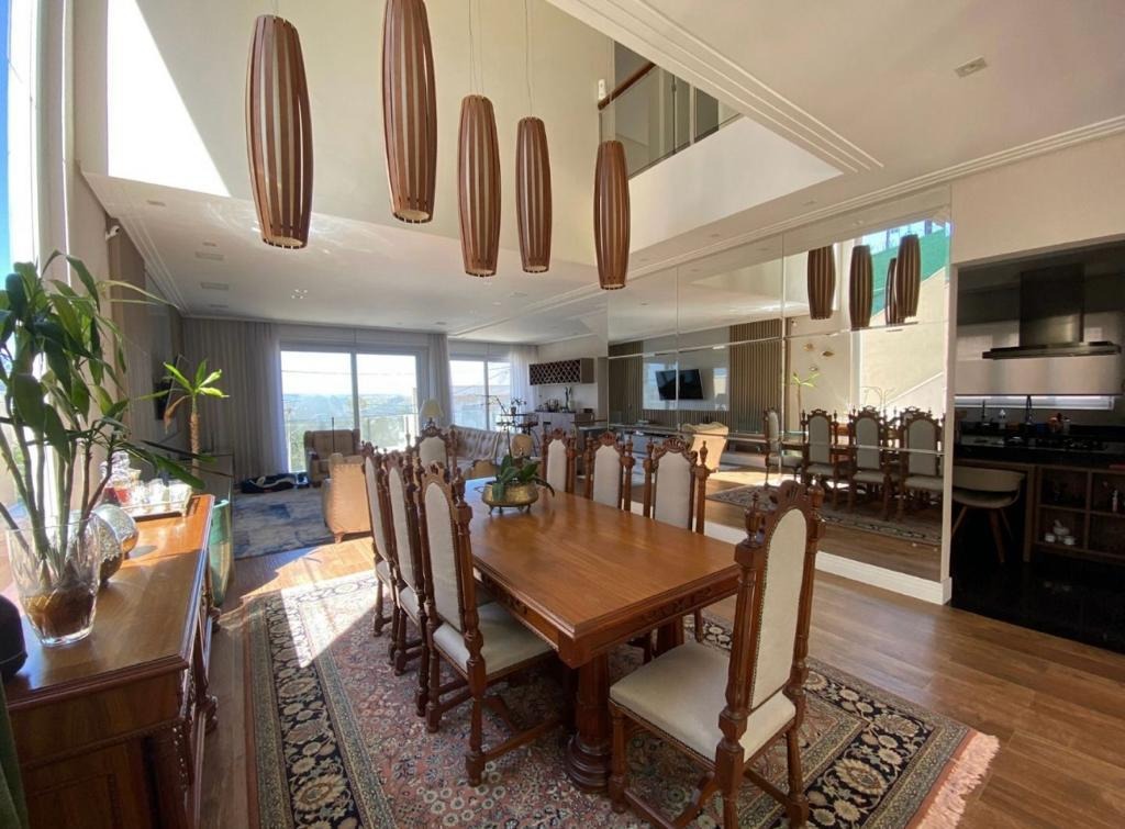 Casa à venda no Jardim Itaquiti: 