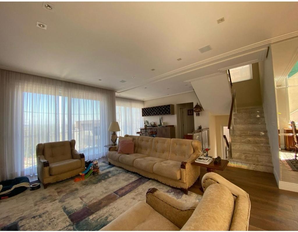 Casa à venda no Jardim Itaquiti: 