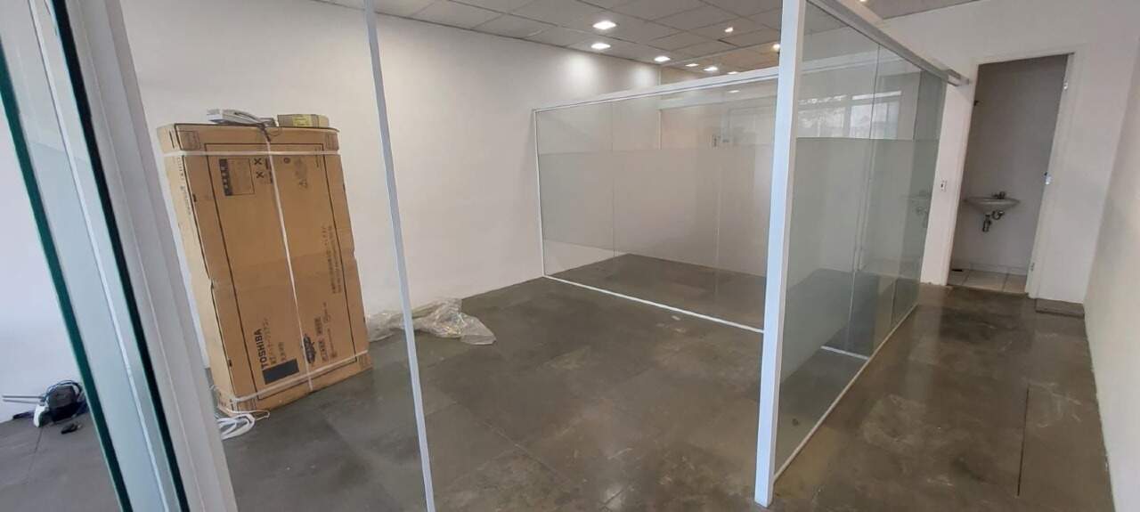 Sala à venda no Alphaville Industrial: 