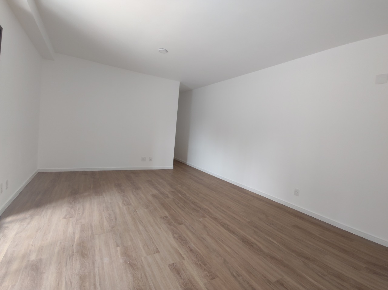 Apartamento para aluguel no Dezoito do Forte Empresarial/Alphaville.: 