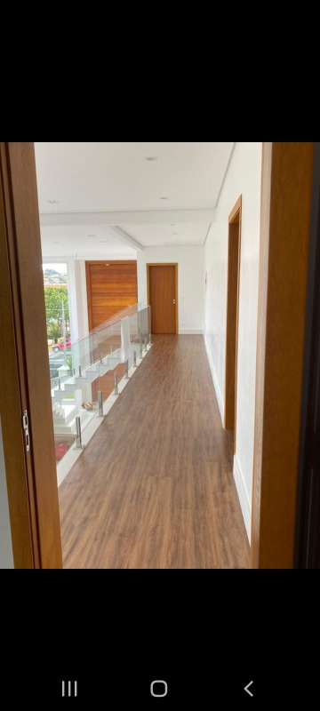 Casa à venda no Jardim do Golf I: 