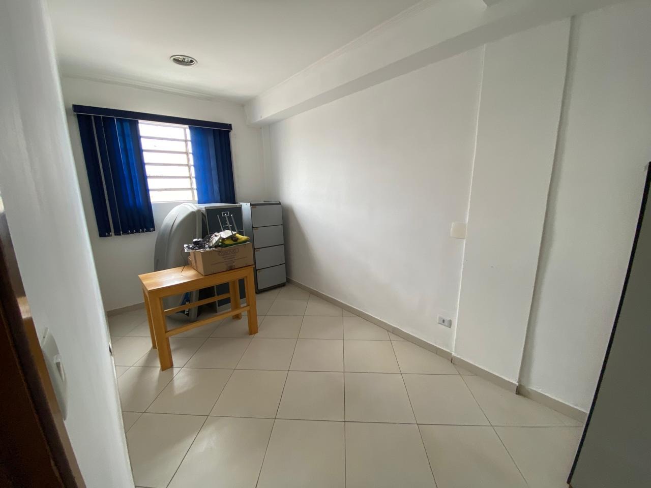 Sala para aluguel no Jardim dos Camargos: 