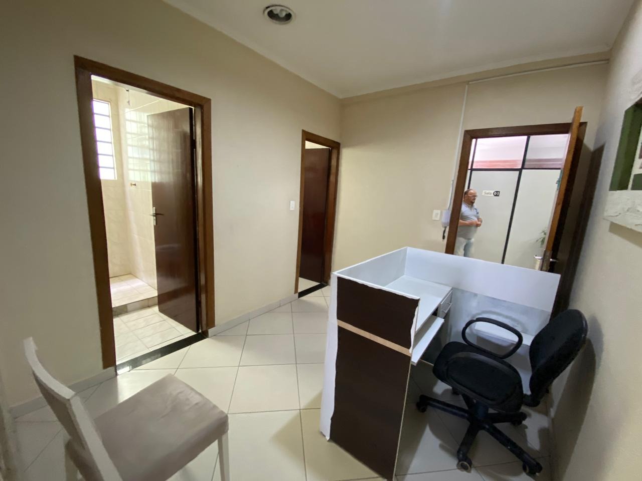 Sala para aluguel no Jardim dos Camargos: 