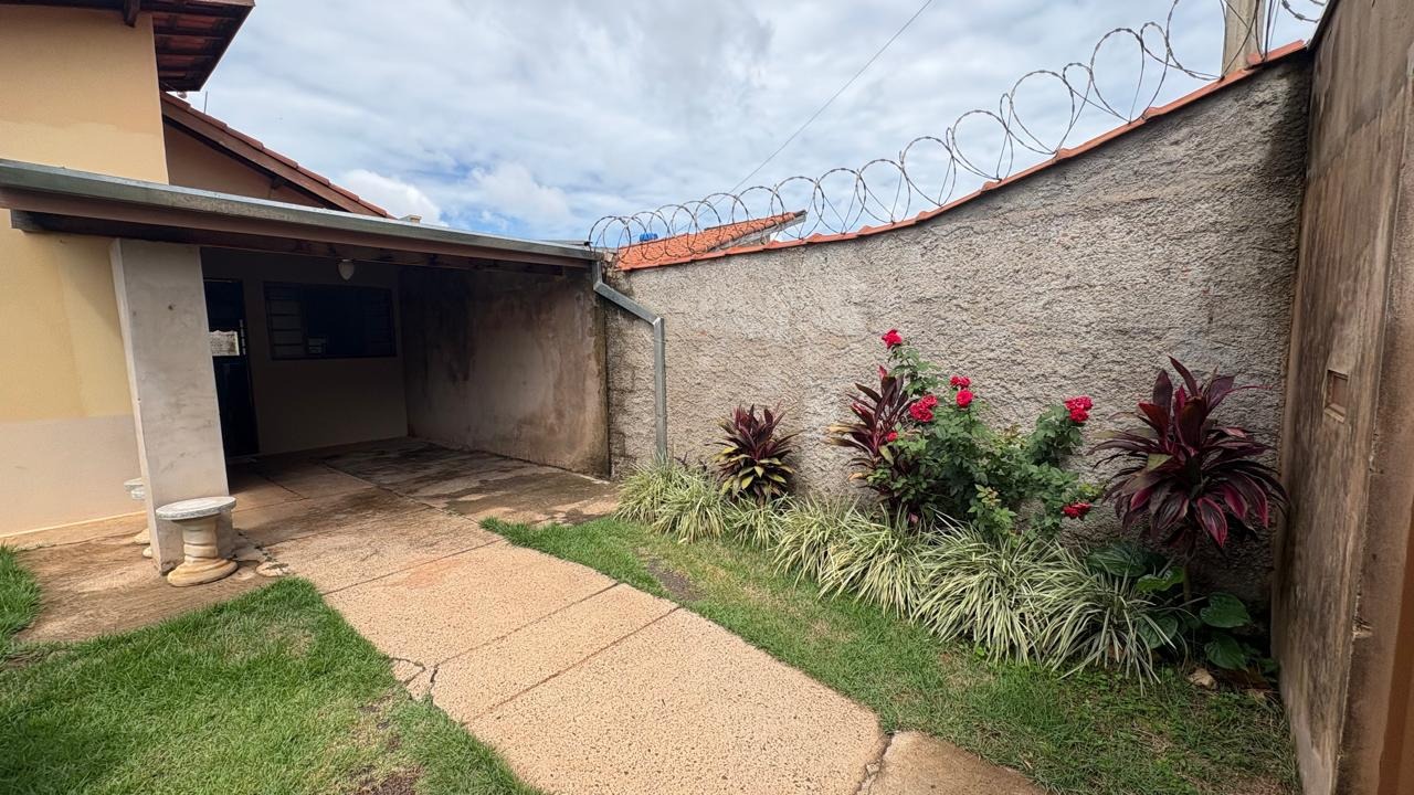 Casa à venda no Conjunto Habitacional Gildo Geraldo: 