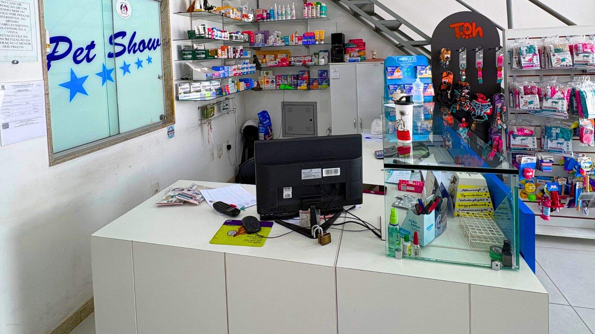 Loja para aluguel no Aviso: 