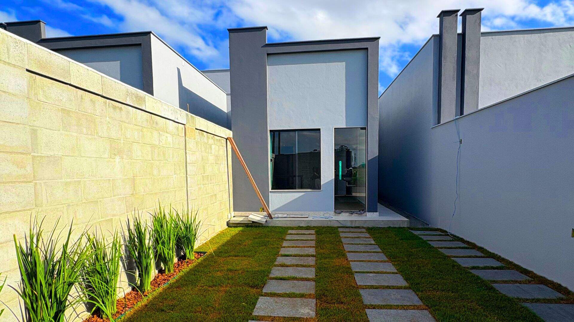 Casa à venda no Canivete: 