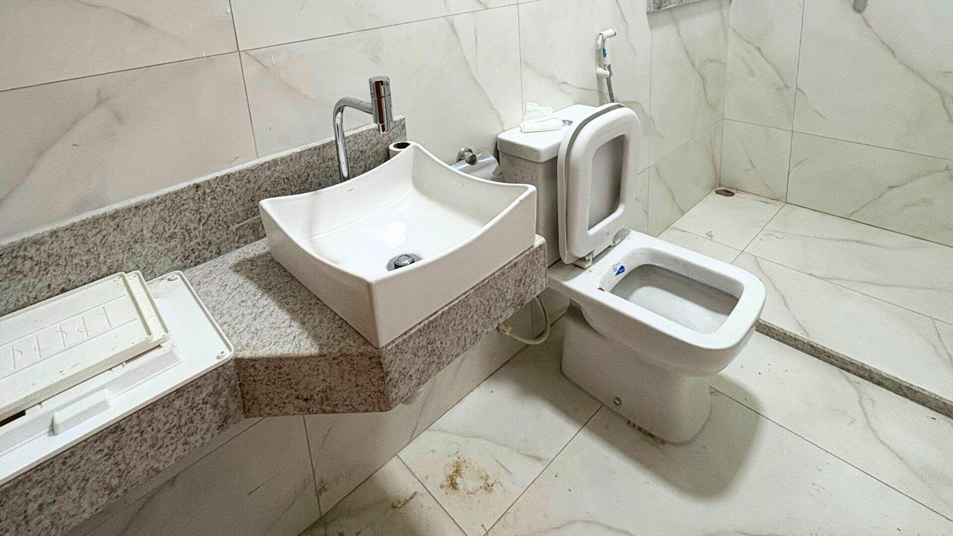 Casa à venda no Canivete: 
