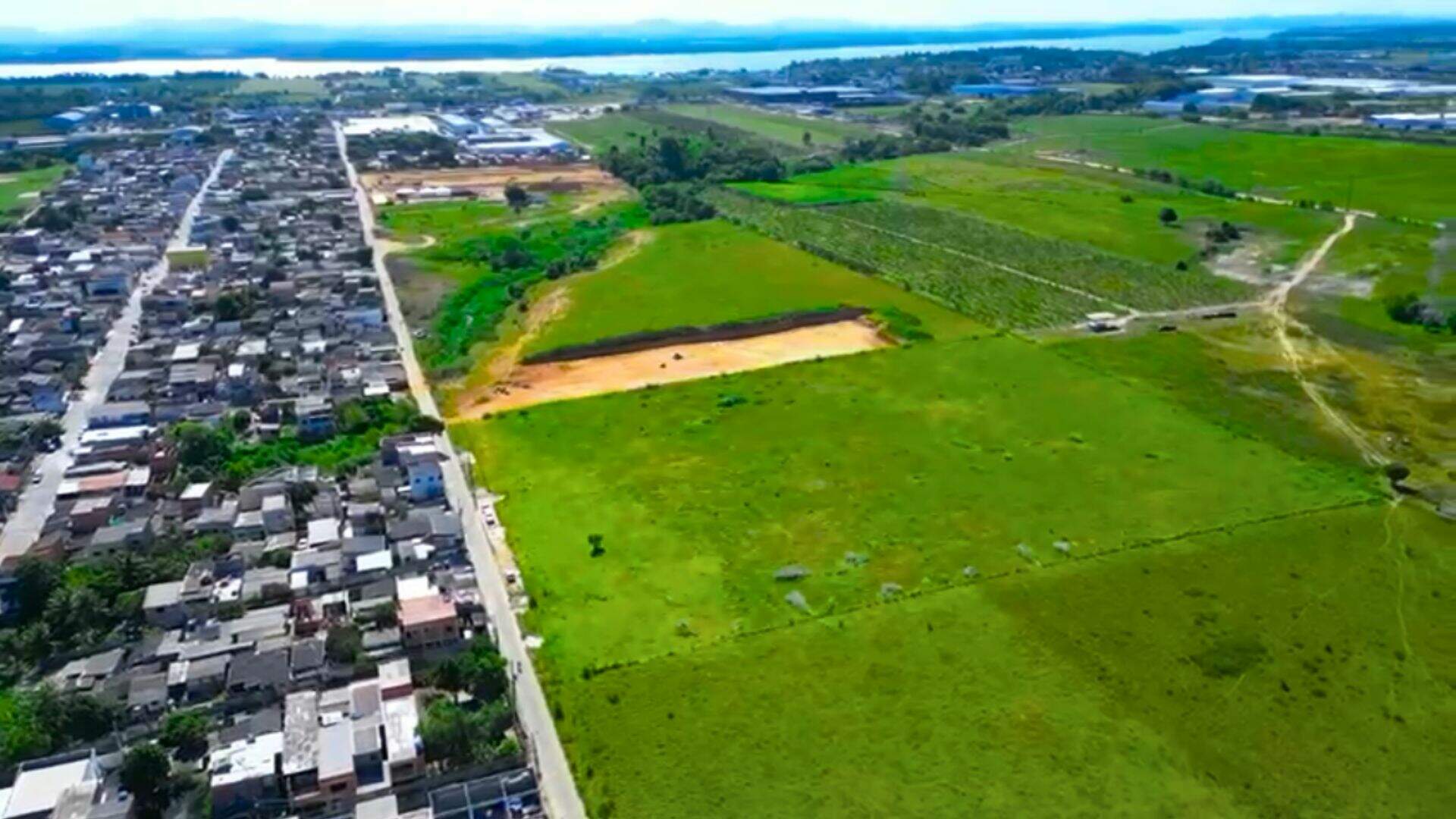 Área à venda no Santa Cruz: 
