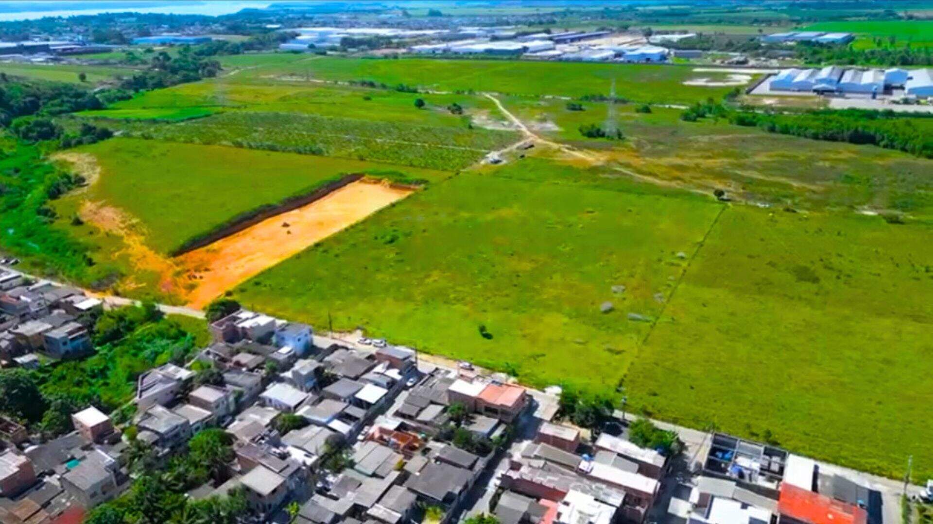 Área à venda no Santa Cruz: 