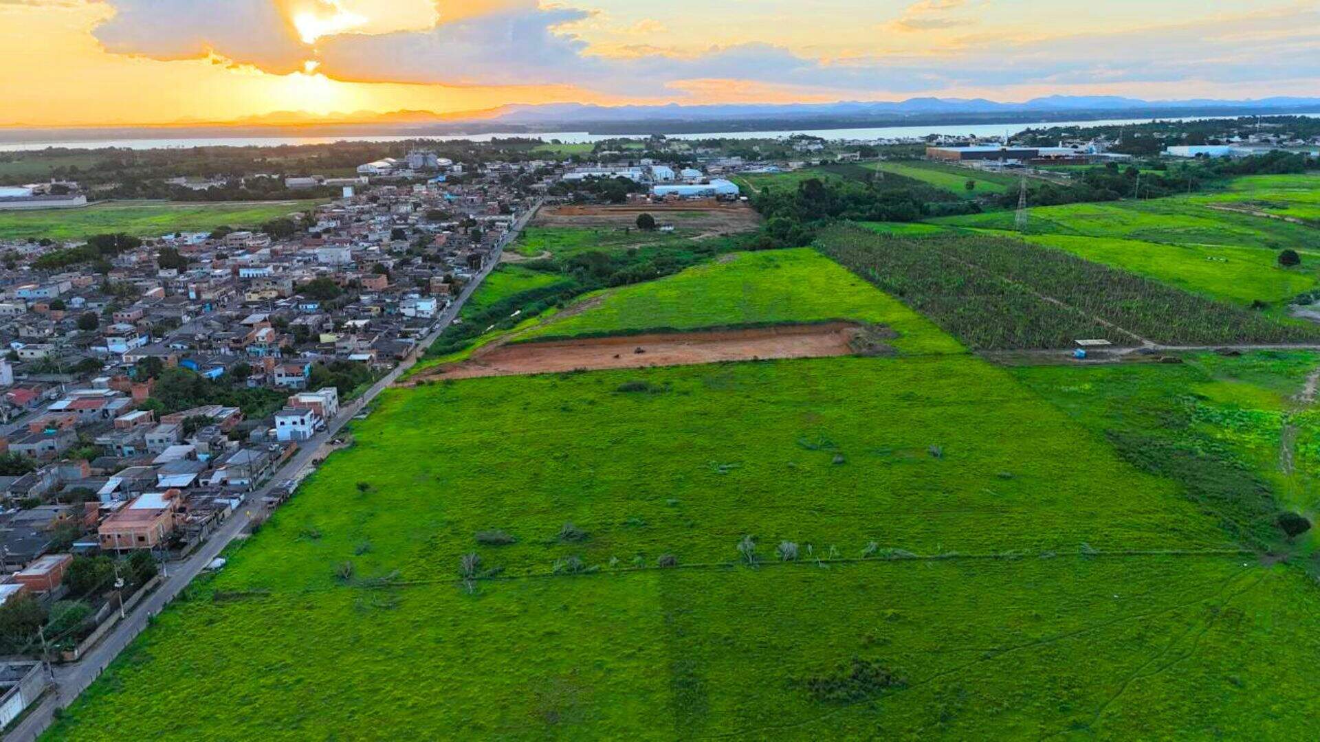 Área à venda no Santa Cruz: 
