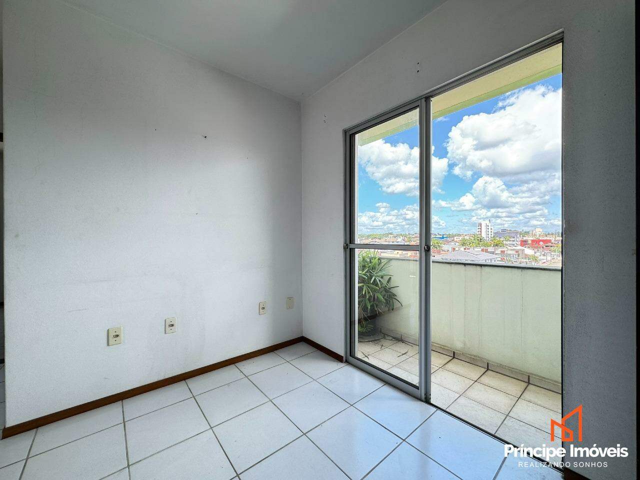 Apartamento para aluguel em Joinville, Guanabara, 2 quartos: 